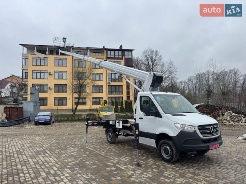 Спецтехніка Mercedes-Benz Sprinter
