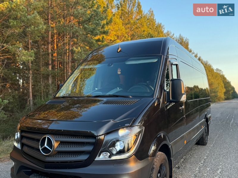 Универсал Mercedes-Benz Sprinter