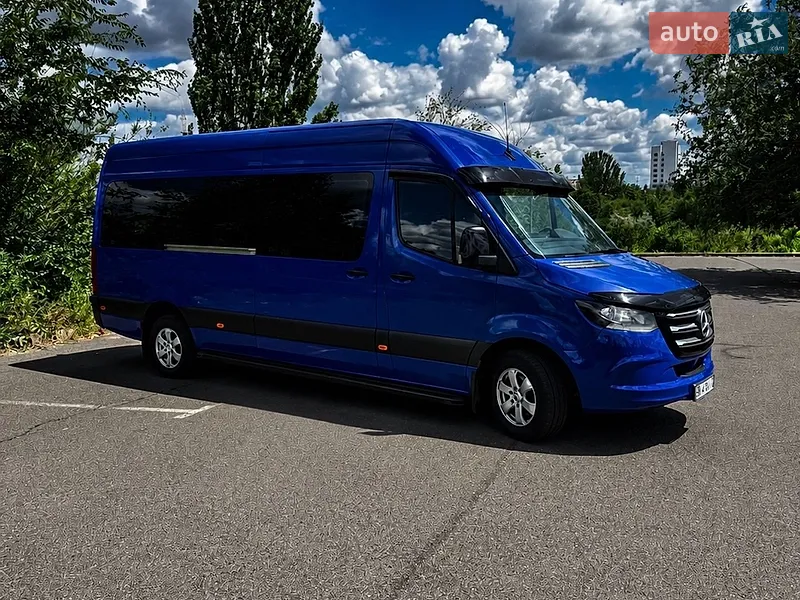 Mercedes-Benz Sprinter