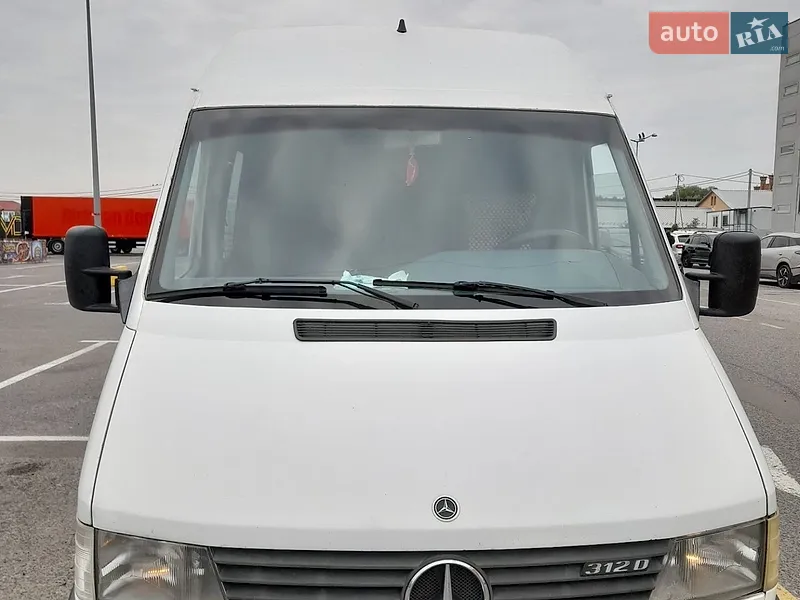 Mercedes-Benz Sprinter