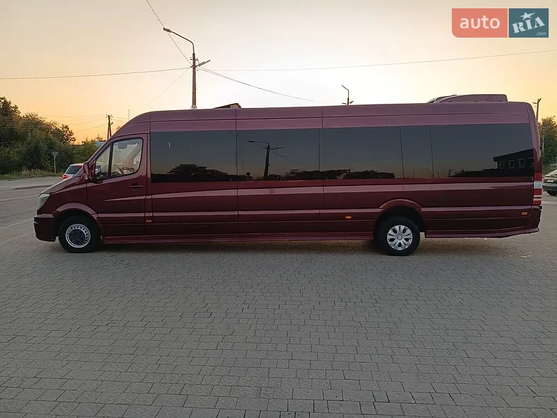 Mercedes-Benz Sprinter 2012