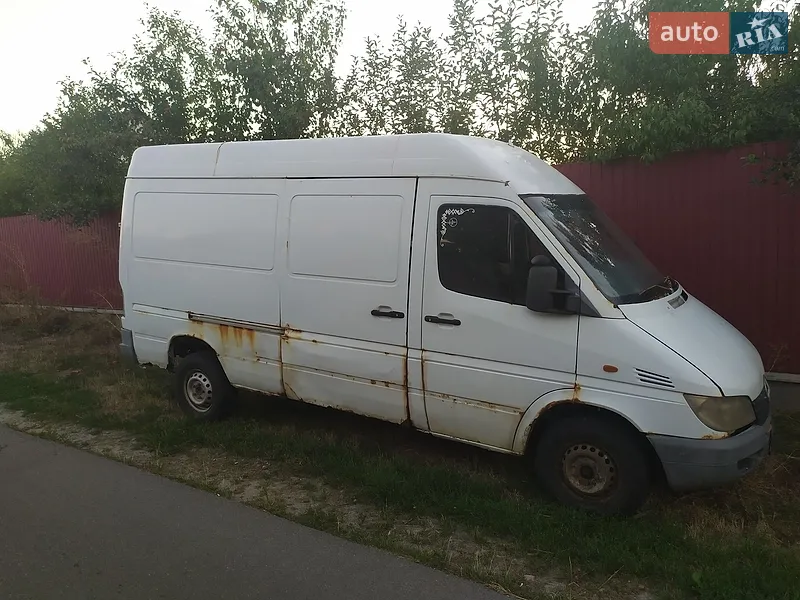 Mercedes-Benz Sprinter 2000