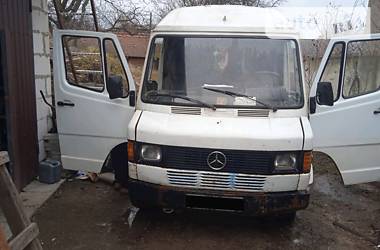 Mercedes-Benz T1  1993