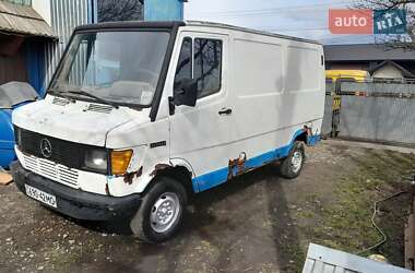 Mercedes-Benz T1  1989