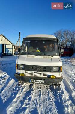 Mercedes-Benz T1 1990