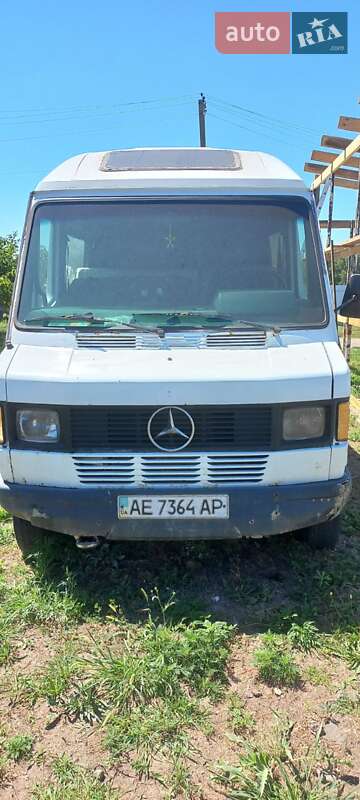 Мікроавтобус Mercedes-Benz T1