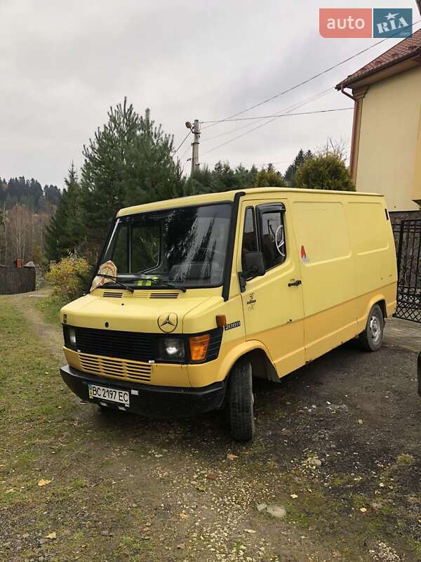 Вантажопасажирський фургон Mercedes-Benz T1