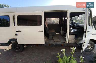 Mercedes-Benz T1 1990