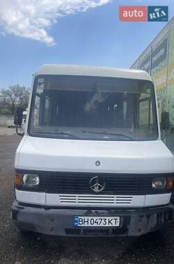 Mercedes-Benz T2 1993