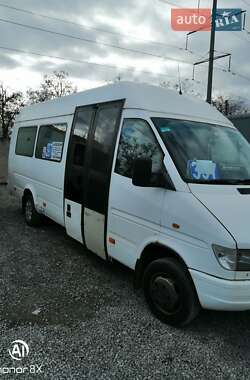 Mercedes-Benz T2  1997