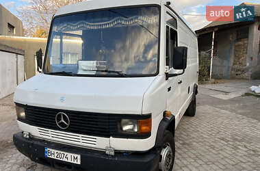 Mercedes-Benz T2 1996