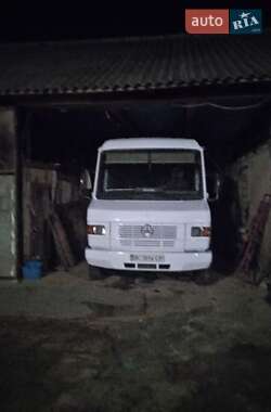 Mercedes-Benz T2  1994