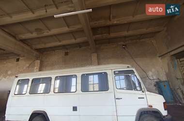 Mercedes-Benz T2  1994