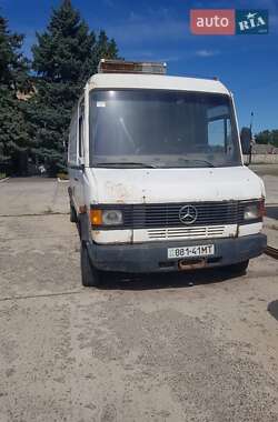 Mercedes-Benz T2  1998
