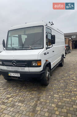 Mercedes-Benz T2  1993