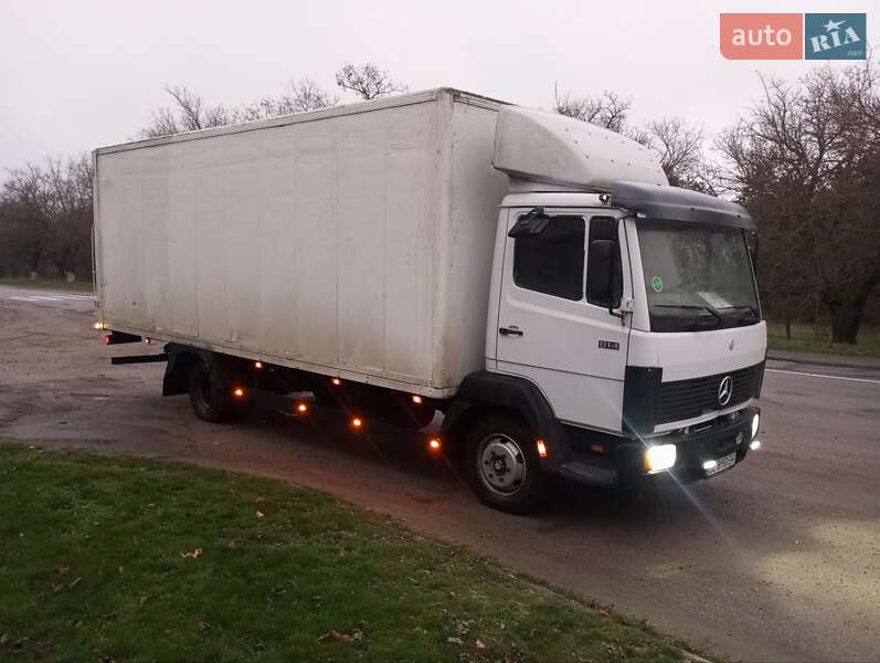 Грузовой фургон Mercedes-Benz T2