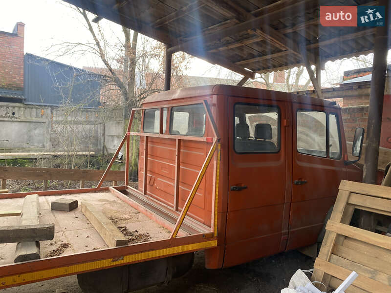 Эвакуатор Mercedes-Benz T2