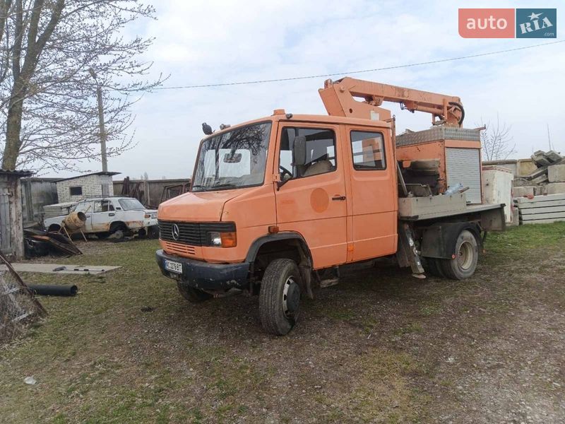 Автовишка Mercedes-Benz T2