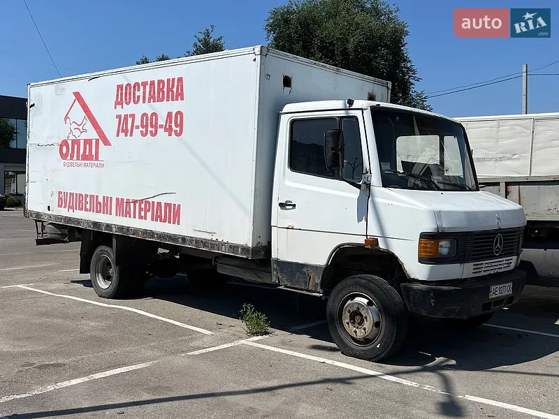 Mercedes-Benz T2 1993