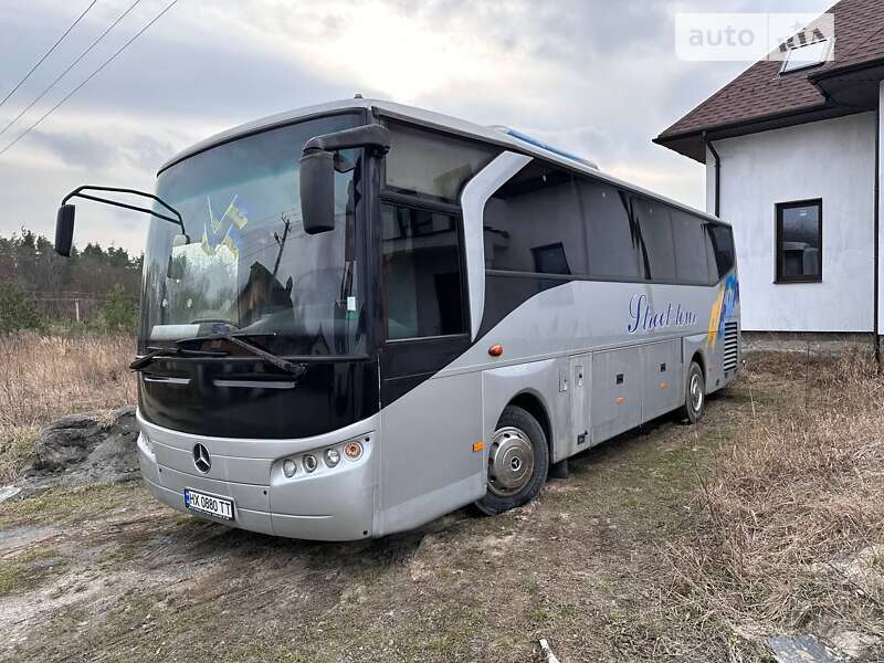 Автобуси Mercedes-Benz Tourino