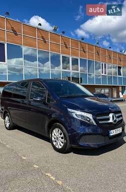 Mercedes-Benz V-Class  2021