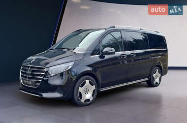 Mercedes-Benz V-Class  2025