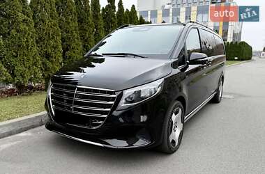 Mercedes-Benz V-Class  2025