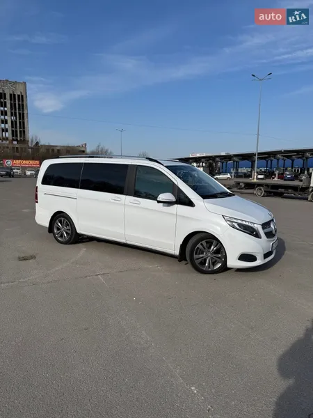 Mercedes-Benz V-Class
