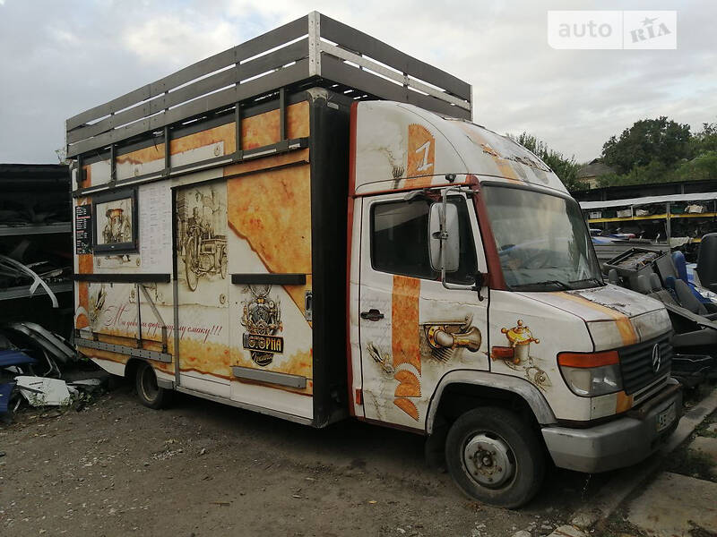 Вантажопасажирський фургон Mercedes-Benz Vario