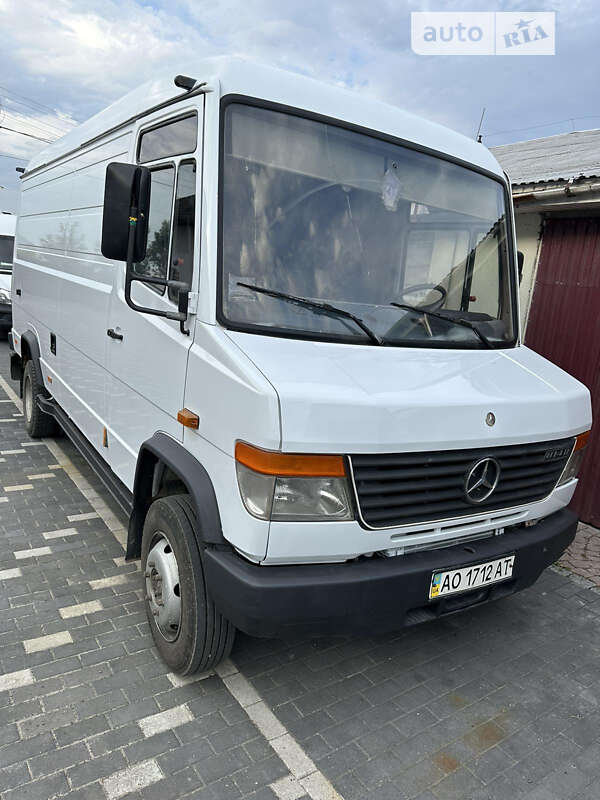 Грузовой фургон Mercedes-Benz Vario