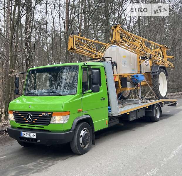 Евакуатор Mercedes-Benz Vario