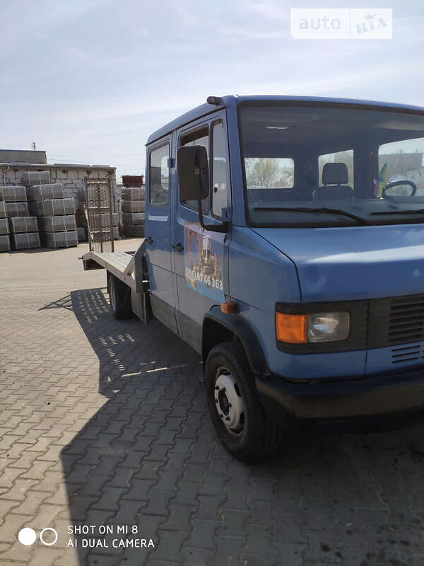 Вантажівки Mercedes-Benz Vario