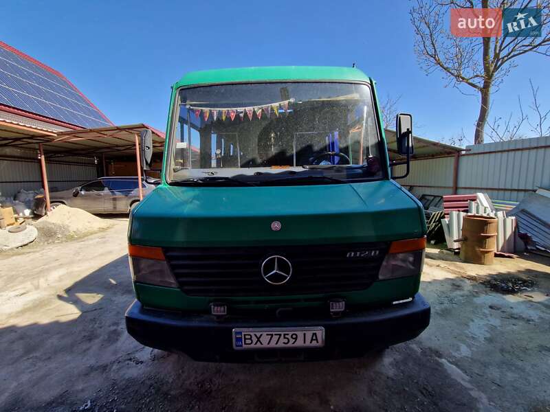 Мікроавтобус Mercedes-Benz Vario