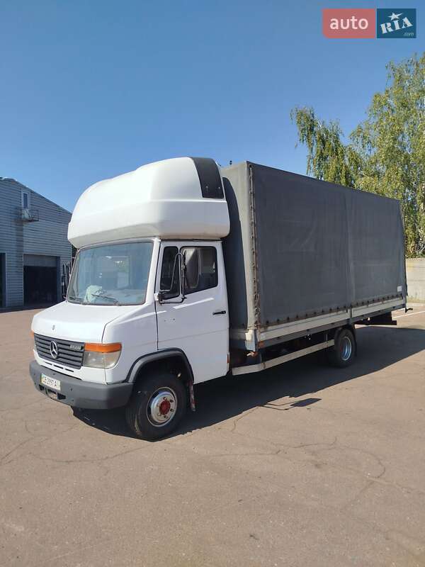 Тентований Mercedes-Benz Vario