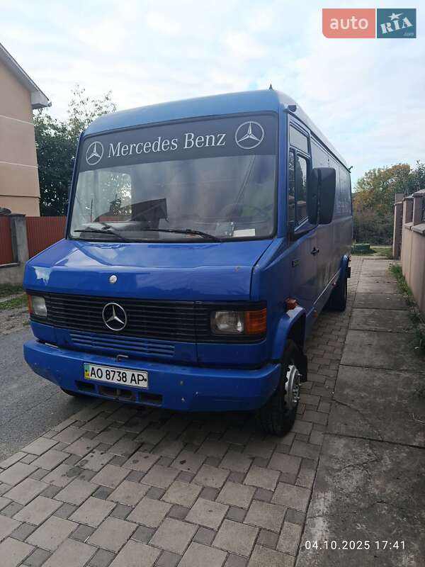 Мікроавтобус вантажний (до 3,5т) Mercedes-Benz Vario