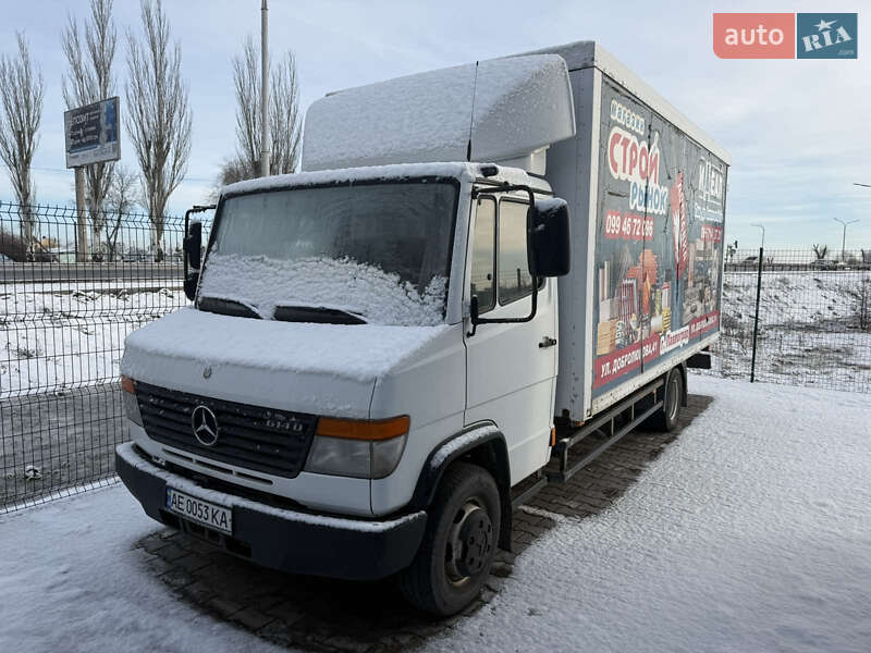 Вантажний фургон Mercedes-Benz Vario