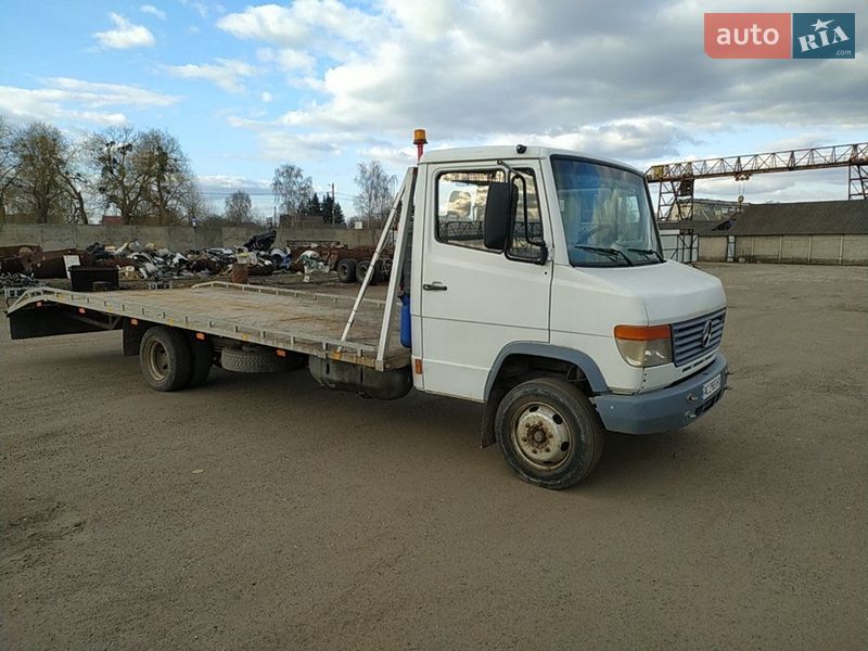 Эвакуатор Mercedes-Benz Vario