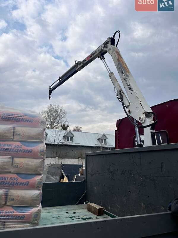 Кран-маніпулятор Mercedes-Benz Vario