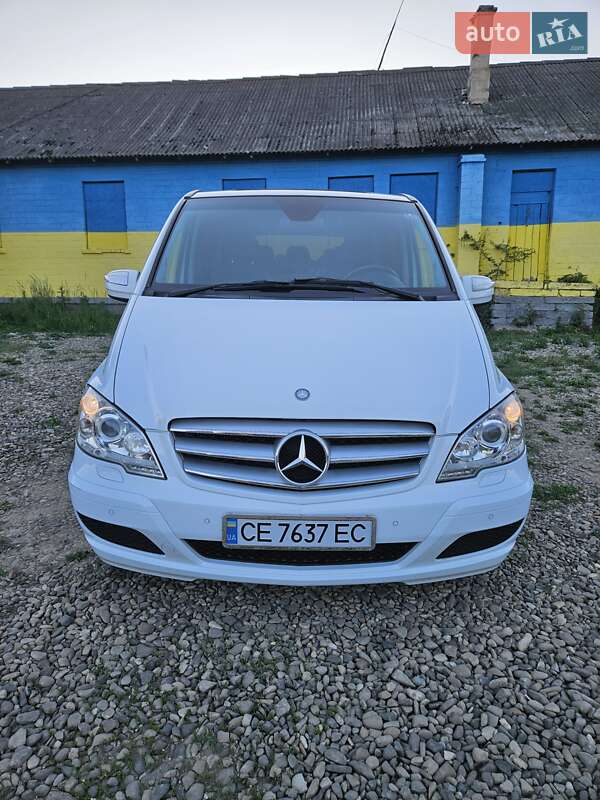 Мінівен Mercedes-Benz Viano