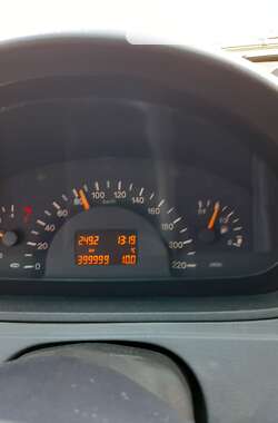 Mercedes-Benz Vito  2005