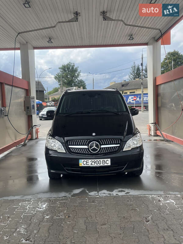 Мінівен Mercedes-Benz Vito