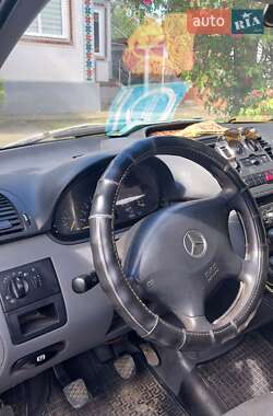 Mercedes-Benz Vito  2005