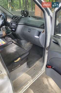Mercedes-Benz Vito  2004