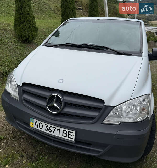 Мікроавтобус вантажний (до 3,5т) Mercedes-Benz Vito