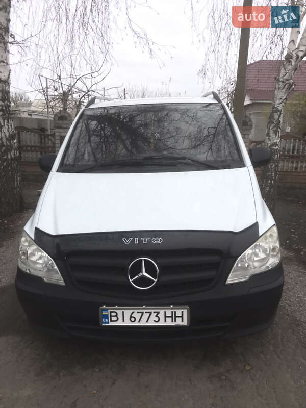 Вантажний фургон Mercedes-Benz Vito