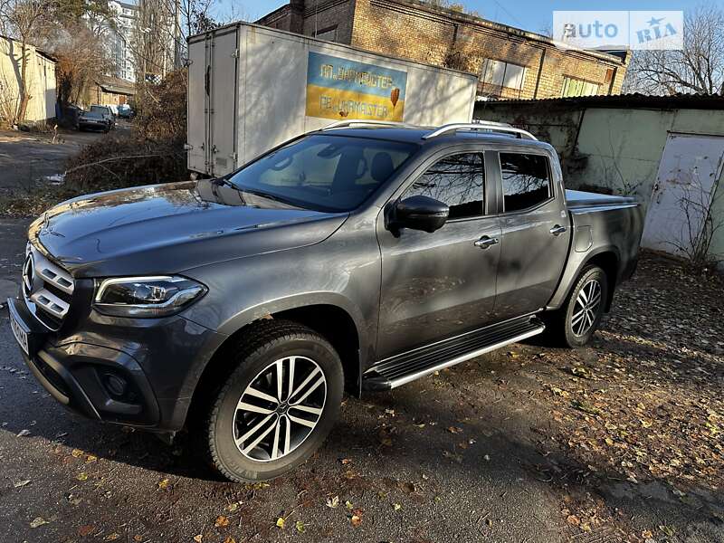 Пікап Mercedes-Benz X-Class