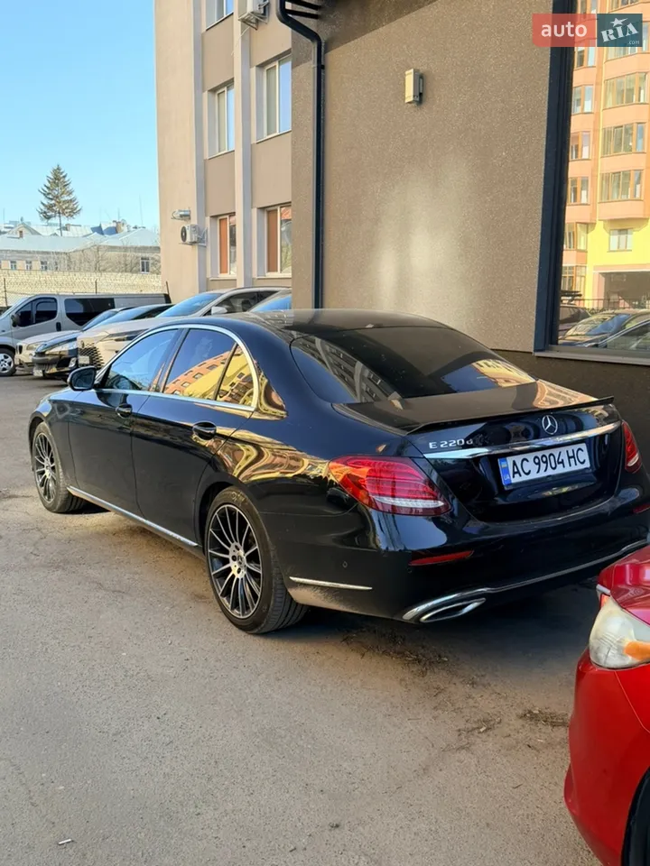 2016 Mercedes-Benz E-klasse - фото 1