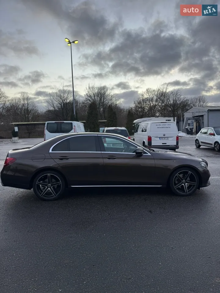 2017 Mercedes-Benz E-klasse - фото 1