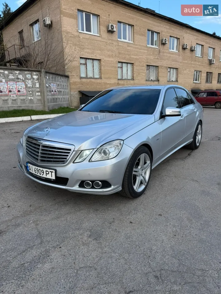 2011 Mercedes-Benz E-klasse - фото 1