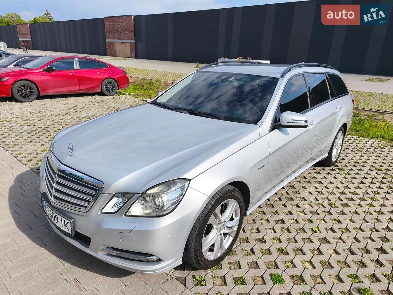 2011 Mercedes-Benz E-klasse - фото 1